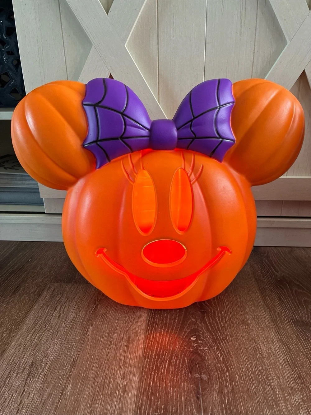 Disney Mickey & Minnie Mouse Light Up  Halloween Pumpkins Set of 2. Flaws